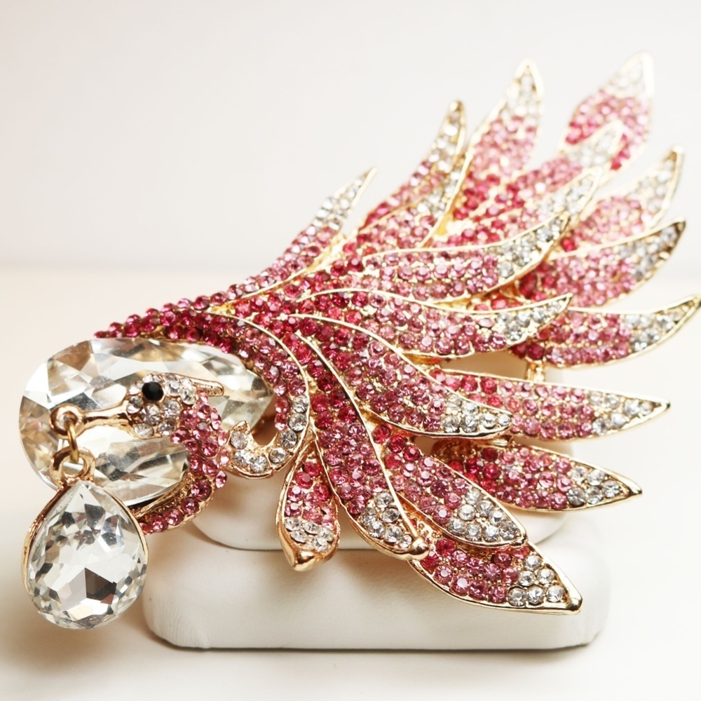 PINK CRYSTAL Brooch ~ Elegant SWAROVSKI Crystals